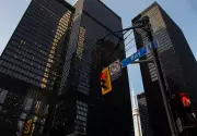 S&P/TSX Rises Over 100 Points, U.S. Markets Mixed Amid Economic Uncertainty
