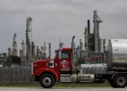 Suncor CEO Calls for National Resolve to Boost Canada's Oil Exports as Profit Tops $2B