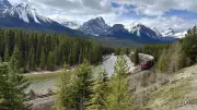 Sunny Weekend Ahead for Calgary with Clear Skies and Warm Weather