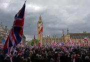 Tens of Thousands Join UK Far-Right Rally and Counter-Demonstration