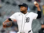 Tigers' Valdez criticized by own manager after hitting Red Sox's Story