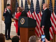 Trump Tells New Fed Chair Warsh to Do 'Own Thing' in Swearing-In Ceremony