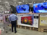 US retail sales rise 0.5% in April as gas prices curb discretionary spending