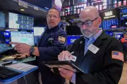 Wall Street Rises Amid Growing Household Pessimism: AP Report