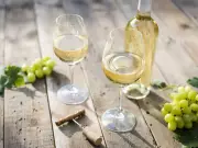 Wine Guy: Fresh Whites Set the Scene for Summer Sipping