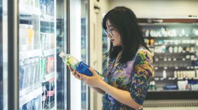 Canned Sparkling Water and Colorectal Cancer Risk: What Doctors Say