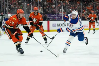 Connor McDavid Wins Ted Lindsay Award as NHL's Best Player