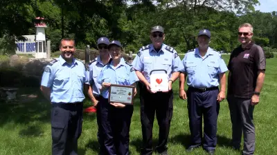 Dave Mounsey Memorial Fund Presents 258th Defibrillator to Canadian Coast Guard