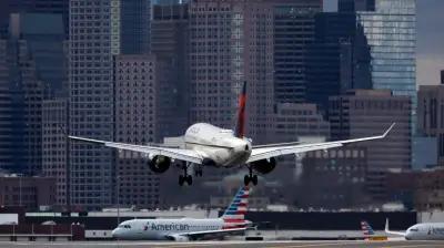 Delta Flight Abort Landing in Boston Due to Jets 300 Feet Apart, Expert Says