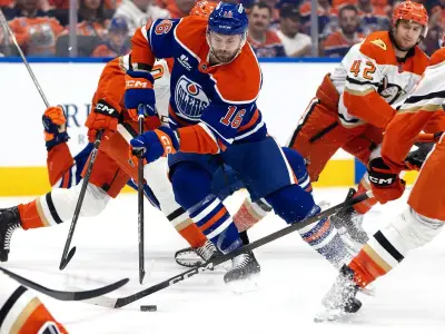 Edmonton Oilers sign Jason Dickinson to five-year, $20M deal
