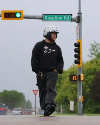 Edmonton Police Say Dancing Not the Issue in Roadside Entertainer Debate