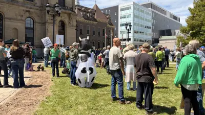Farmers Protest Privatization Plans for Vet Services at N.B. Legislature