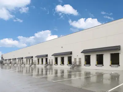 Grosvenor signs largest industrial lease in 75-year Canadian history