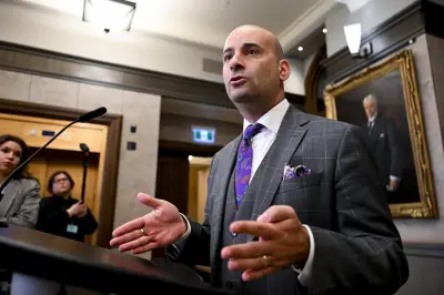 Liberals refuse to split controversial lawful access bill section