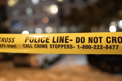 Man in 40s injured in downtown Toronto stabbing, suspect outstanding