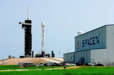 Musk's Starlink Leads Bezos' Amazon in In-Flight Wi-Fi Race