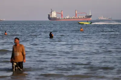 Oil tanker navigates Strait of Hormuz amid Iran Guard threats