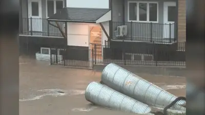 Over 100 mm of rain soaks Manitoba communities, flooding basements