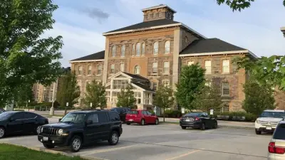 Pedestrian killed near Waypoint Centre in Penetanguishene: Paramedics