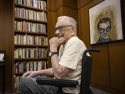 Poet George Bowering's 5,000-Book Library Donated to UBC Reading Room