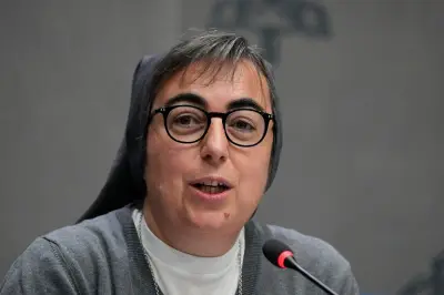 Pope appoints Italian nun to top migrant role in historic Vatican move