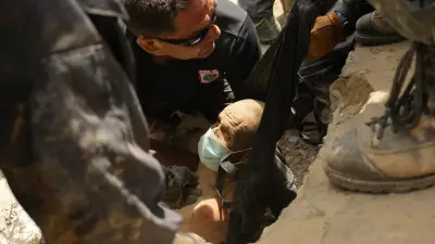 Rescuers Pull Survivors, Pets from Venezuela Rubble 1 Week After Quakes