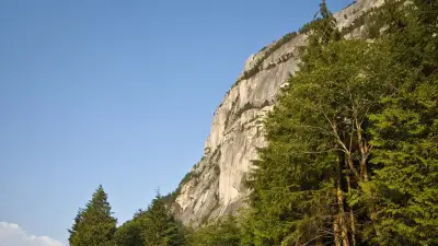 Rocks Fall at North End of Squamish's Stawamus Chief Prompting Park Closure