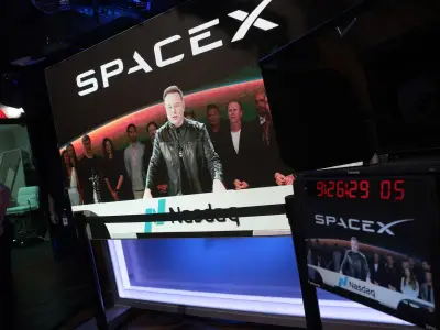 SpaceX Shares Surge After Record IPO, Extending Gains