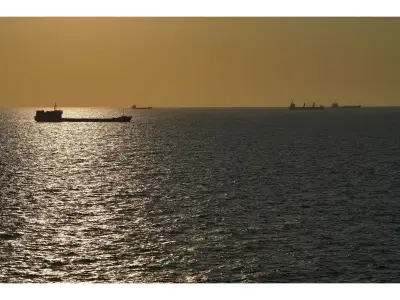 Stranded Oil Streams Out of Hormuz as US-Iran Deal Takes Effect
