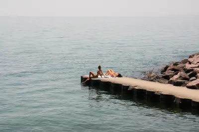 Toronto Bakes Under First Heat Wave of Summer: Duration, Tips, and Impact