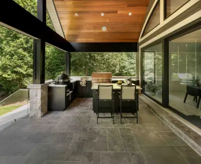 Transform Your Backyard with a Durable Outdoor Kitchen for Year-Round Use