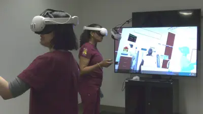 U of A Nursing Faculty Expands VR Training After Successful First Year
