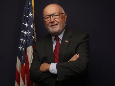 US Ambassador to Canada Pete Hoekstra Considered for National Intelligence Director