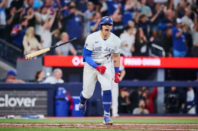 Valenzuela's Walk-Off Single Lifts Blue Jays Past Phillies 3-2