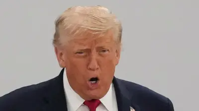 White House Fails to Turn Trump's 'I'm the Boss' Moment Into Viral Meme