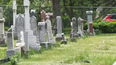 Winnipeg Cemetery Draws Crowds for Doors Open Event