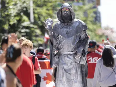 World Cup crowds expose gaps in Vancouver's street performer support