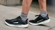 Barefoot Shoes: Benefits, Risks, and Top Picks for 2025