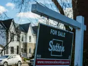 Canadians Divided on Whether Now Is the Right Time to Buy a Home