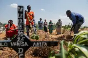 Ebola Cases in Congo Outbreak Top 1,000 With 254 Deaths