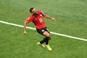 Egyptian soccer legend Mohamed Salah celebrates World Cup win with fans in Vancouver streets
