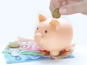 How to Enjoy Summer Without Overspending: Expert Budget Tips