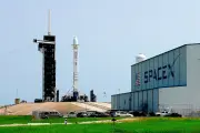 Musk's Starlink Leads Bezos' Amazon in In-Flight Wi-Fi Race