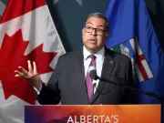 Nenshi Criticizes Smith Over Separatist-Driven Division and Economic Uncertainty