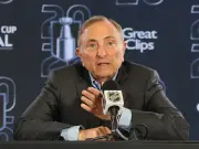 NHL Commissioner Gary Bettman Unfazed by B.C.'s Permanent Daylight Time Shift