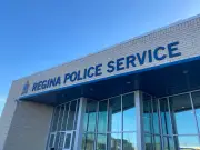 Regina police arrest man after machete incident outside business