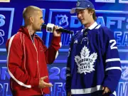 Simmons: Justin Bieber's NHL Draft Flub Was Amateur Night, Not Worth the Cost