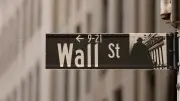 Tech Sell-Off Deepens, Nasdaq Slides 2.2% on Rate Hike Fears