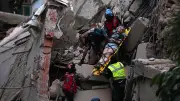 Two Powerful Earthquakes Strike Venezuela, Collapse Buildings in Caracas