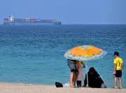 U.S., Iran Suspend Attacks, Agree to Talks in Qatar